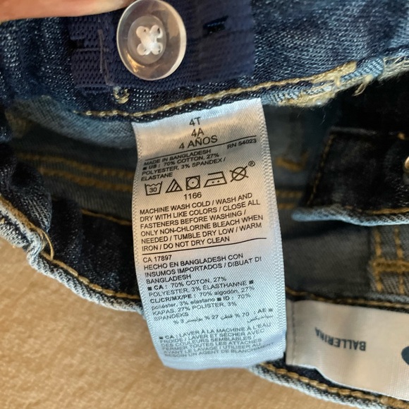 Old Navy Ballerina Blue Washed Toddler Jeans - Size 4T - Picture 9 of 9